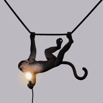 SELETTI Opičia lampa, šírka 44 cm, čierna, zástrčka, IP44