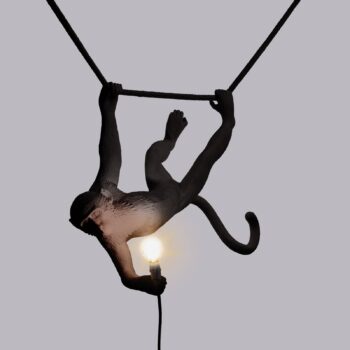 SELETTI Opičia lampa, šírka 44 cm, čierna, zástrčka, IP44