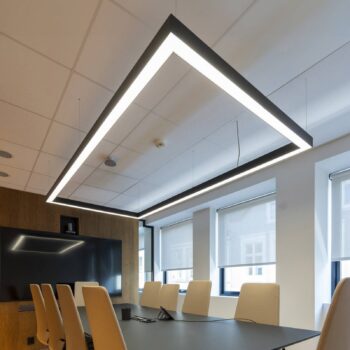 SLC LED rohový konektor Kliknite vpravo, AC, čierny