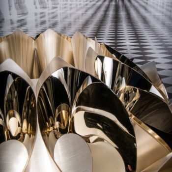 Slamp Flora – dizajnérska stojaca lampa, zlatá