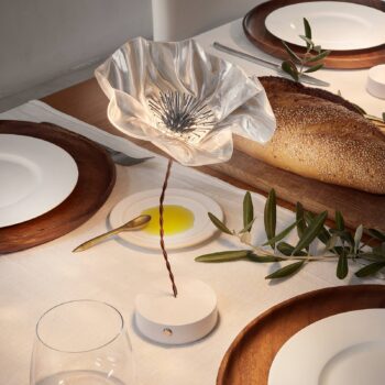 Slamp Lafleur stolná LED lampa, batéria, prizma