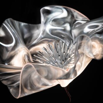 Slamp Lafleur stolná LED lampa, batéria, prizma