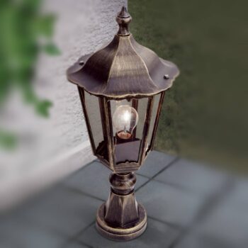 Soklové svietidlo Puchberg v čierno-zlatej