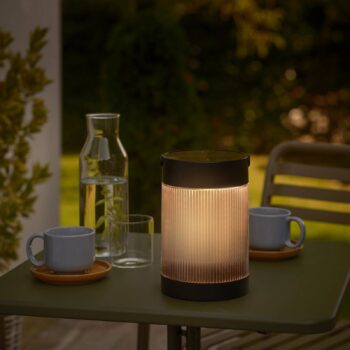 Solárna stolová lampa Coupar, čierna, plast, IP44