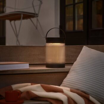 Solárna stolová lampa Coupar, čierna, plast, IP44