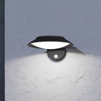 Solárne nástenné svietidlo LED Cerrisi, šírka 10,5 cm, čierne, senzor