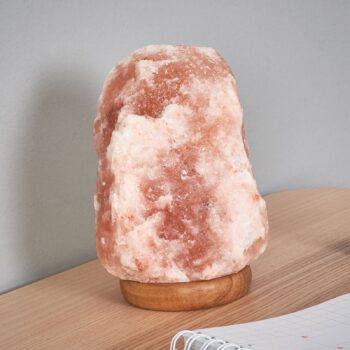 Soľná lampa ROCK šíri príjemné svetlo