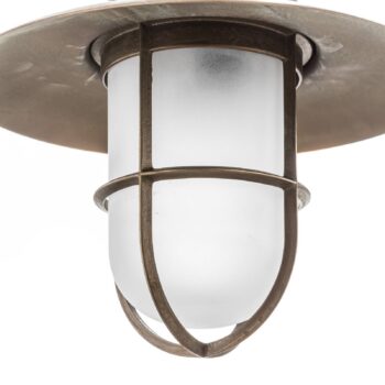 Starožitné vonkajšie nástenné svietidlo s mriežkou, matné sklo