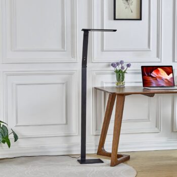 Stmievateľná stojaca LED lampa Salome farba svetla