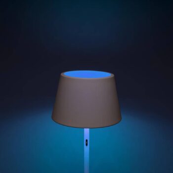 Stojacia LED lampa Pomezia do exteriéru, USB biela