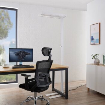 Stojacia lampa Arcchio LED Logan Pro, biela, senzor, stmievateľná