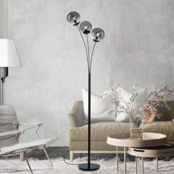 Stojacia lampa Big Widow s tromi sklenenými tienidlami