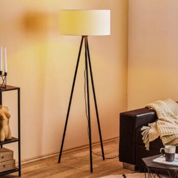 Stojacia lampa Corralee v čiernej a bielej farbe