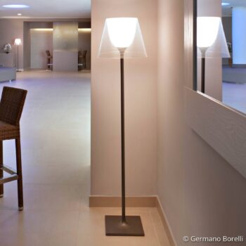 Stojacia lampa FLOS KTribe F2, transparentná