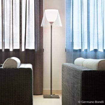 Stojacia lampa FLOS KTribe F2, transparentná