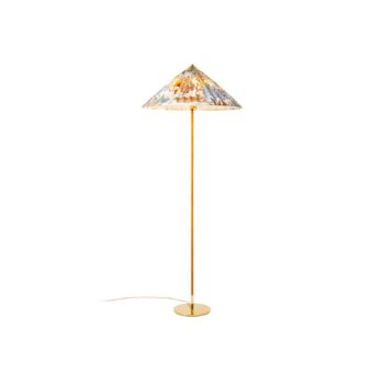 Stojacia lampa GUBI 9602, mosadz/ratan, látkové tienidlo Pierre Frey