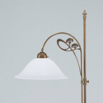 Stojacia lampa Ilka, mosadz Berlin