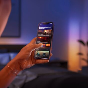 Stojacia lampa LED Philips Hue Gradient Signe Oak