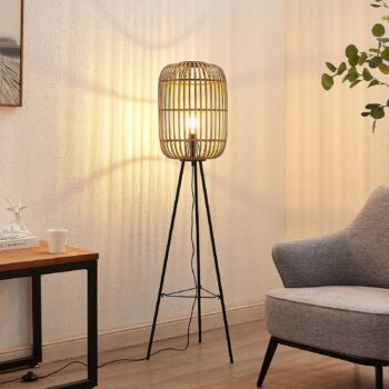 Stojacia lampa Lindby Canyana, 139 cm, prírodná, ratan, trojnožka