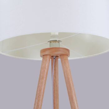 Stojacia lampa Lindby Charlia, biela, drevo, výška 150 cm
