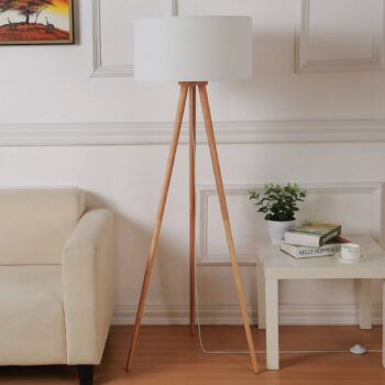 Stojacia lampa Lindby Charlia, biela, drevo, výška 150 cm