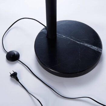 Stojacia lampa Lindby Lira, 5 svetiel, výška 205 cm, čierna, zlatá