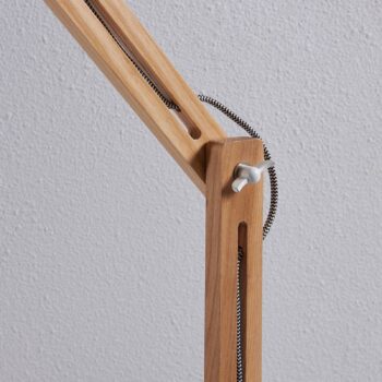 Stojacia lampa Lindby Shivanja, drevo, nastaviteľná, 146 cm, E27