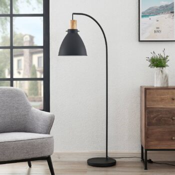 Stojacia lampa Lindby Trebale, čierna, drevo, 154 cm, E27