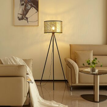 Stojacia lampa Lindby Yonah, zlatá farba, kov, 143 cm, E27