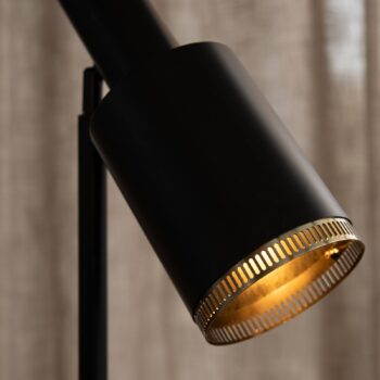 Stojacia lampa Ozzy z kovu, hlava nastaviteľná