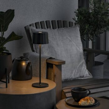 Stolná LED lampa Positano do exteriéru, čierna