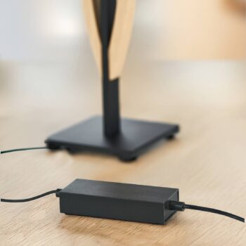 Stolná LED lampa Quitani Kiera, dub/čierny mat