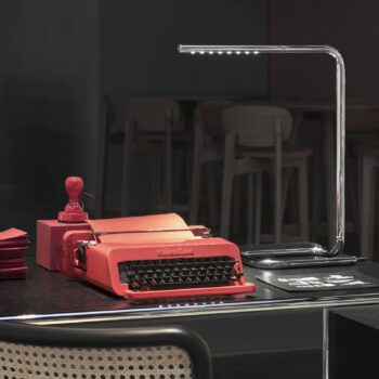 Stolná LED lampa TECNOLUMEN LUM, chróm