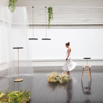 Stolná LED lampa UMAGE Asteria Table, USB, čierna/mosadz