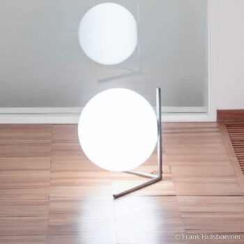 Stolná lampa FLOS IC T2, chróm