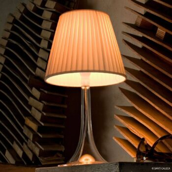 Stolná lampa FLOS Miss K, mäkká