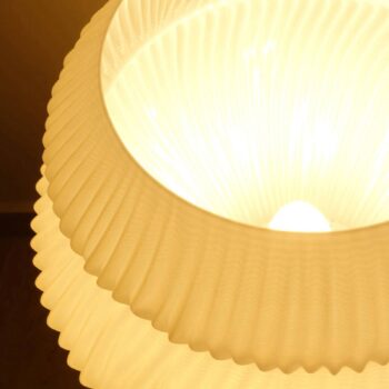Stolná lampa Lamell z biomateriálu, Ø 25 cm