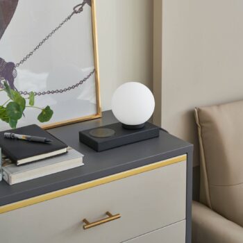 Stolná lampa Lindby Junis, čierna, funkcia nabíjania
