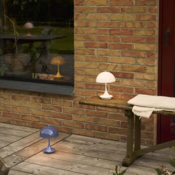 Stolná lampa Louis Poulsen Panthella Portable 160 V3 opálová biela