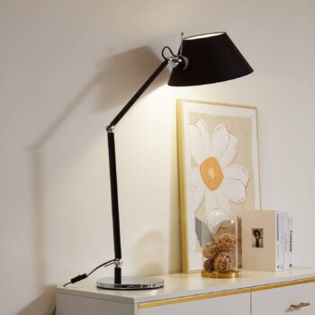 Stolná lampa Lucande Dansari, čierna, kov, nastaviteľná