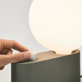 Stolná lampa Tala Hliník, guľa, stmievanie, šalviovo zelená