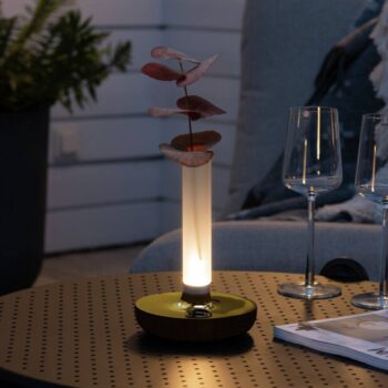 Stolová LED lampa Biarritz IP54 batéria CCT zlatá