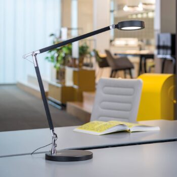 Stolová LED lampa MAULgrace, čierna, 37 cm, stmievateľné, CCT