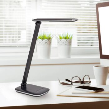 Stolová LED lampa MAULjazzy, čierna, výška 43 cm, stmievateľné USB port