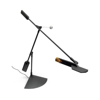 Stolová LED lampa Stilnovo Halley, čierna, projekcia 100 cm