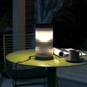 Stolová lampa Coupar na vonkajšie použitie, čierna