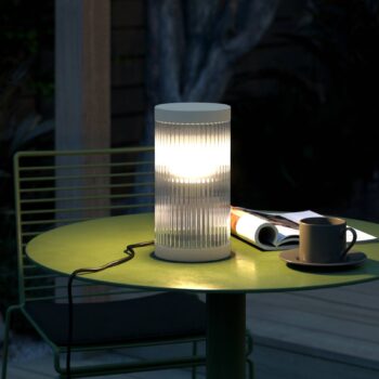 Stolová lampa Coupar na vonkajšie použitie, piesok