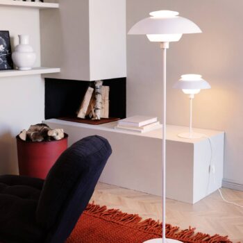 Stolová lampa Dyberg Larsen Opus, matná biela. Výška 47,5 cm