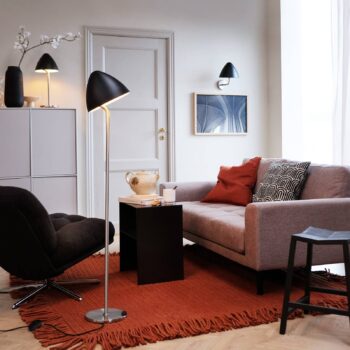 Stolová lampa Dyberg Larsen Oulu, čierna/oceľ, výška 47 cm