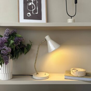 Stolová lampa Dyberg Larsen Sleep, tmavo biela, výška 43,3 cm
